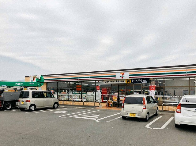 セブンイレブン 走潟町店